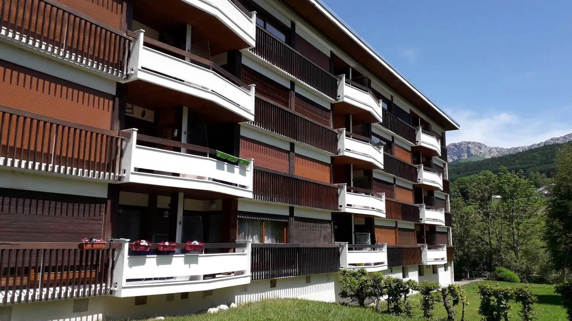 Grand 2P, Balcon Sud, Local Velo, Villard-De-Lans - Fr-1-689-133 contacts